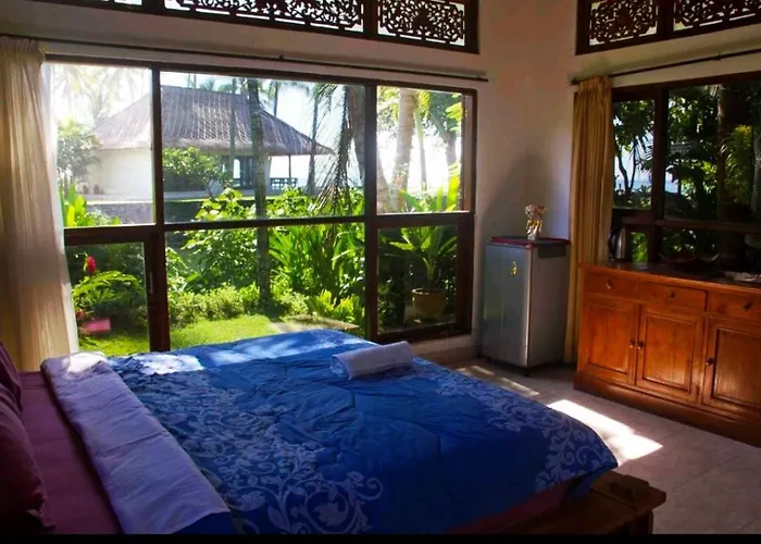 Dalem Surf Retreat ロッジ Jasri